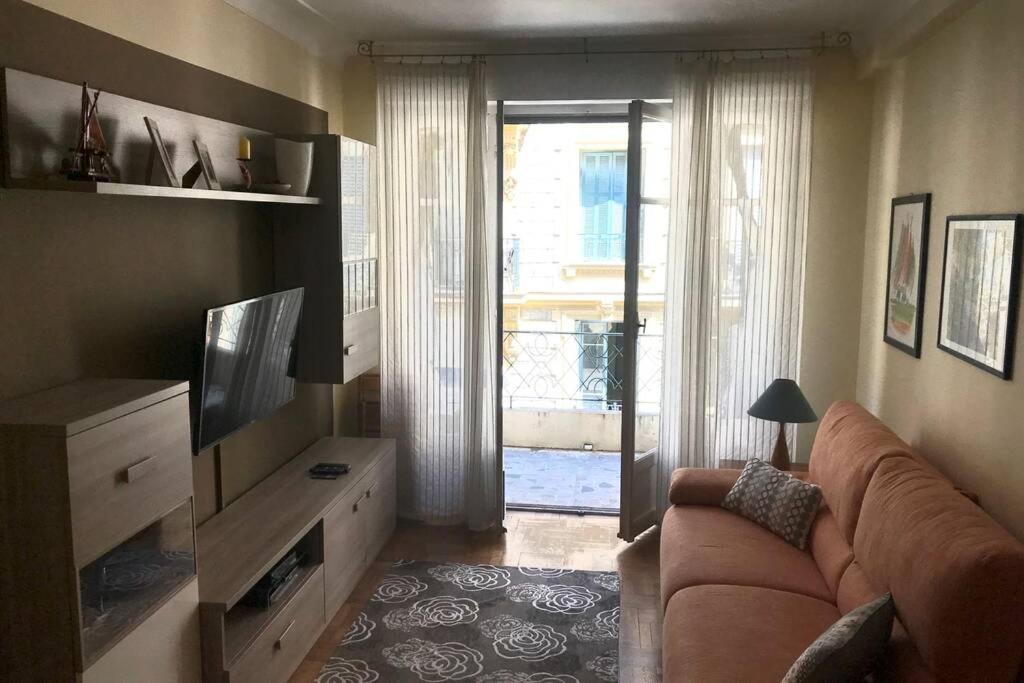 Joli 2 Pieces A 150m De La Nice